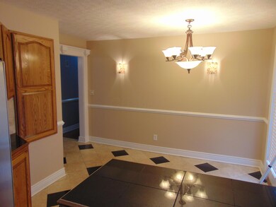 5630 Satinwood Dr, Columbus, OH 43229 - photo 7