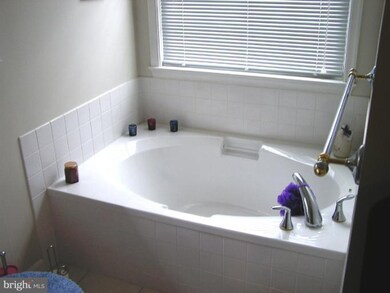 567 Crystal Ln, Strasburg, VA 22657 - photo 4