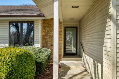 3932 Villa Dr, Columbus, IN 47203 - photo 5