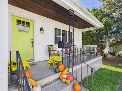 127 1/2 S Park St, Wheeling, WV 26003 - photo 2