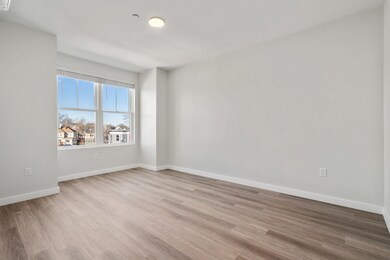 10 Somerset Ave unit 205, Winthrop, MA 02152 - photo 5