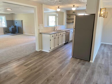 22860 Mcgrath Rd, Bend, OR 97701 - photo 3