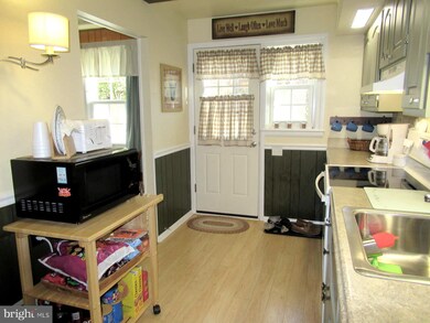 1141 Pelham Wood Rd, Parkville, MD 21234 - photo 7