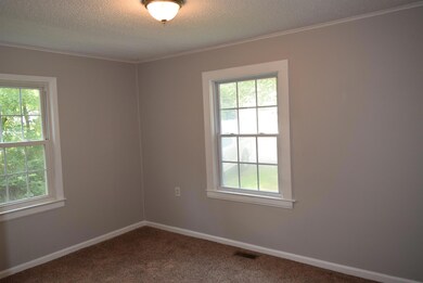 105 W Moore St, Manchester, TN 37355 - photo 7