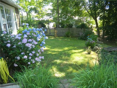 18 Pond St unit 2, Wakefield, RI 02879 - photo 3