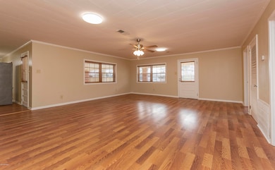 Living Area 2
