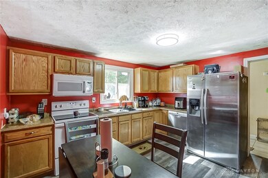 5473 Maple Grove Ave, Blanchester, OH 45107 - photo 3