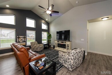 1011 Pine Creek Dr, Wentzville, MO 63385 - photo 5