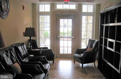 4151 S Four Mile Run Dr unit 204, Arlington, VA 22204 - photo 7