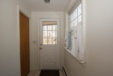3 Austin St, Burlington, MA 01803 - photo 4