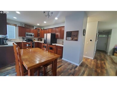 812 SW Grant Way, Troutdale, OR 97060 - photo 6