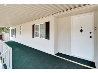 578 S 53rd St, Springfield, OR 97478 - photo 4