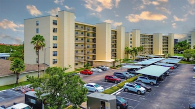 1000 Cove Cay Dr unit 2C, Clearwater, FL 33760 - photo 2