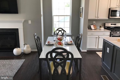 81 Jockey Dr, La Plata, MD 20646 - photo 4