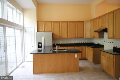 13418 Matthews Vista Dr, Centreville, VA 20120 - photo 7