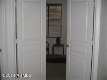 GUMP - BEDROOM OR DEN