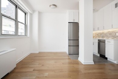 The Hawthorne unit 14J, New York, NY 10022 - photo 2