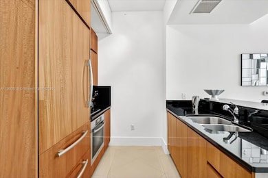 Continuum unit 503, Miami Beach, FL 33139 - photo 5