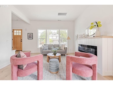 842 NE Killingsworth St, Portland, OR 97211 - photo 7