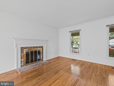 22 Parson Grove Ct, Olney, MD 20832 - photo 6