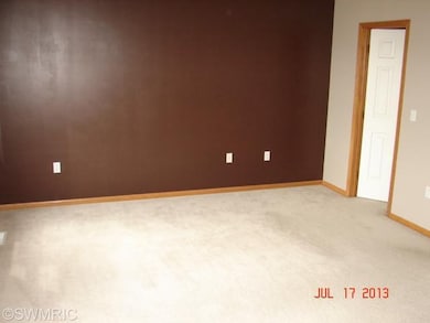 5345 Mirage Cir unit 24, Dimondale, MI 48821 - photo 2
