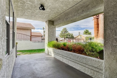 4041 E New York Ave, Las Vegas, NV 89104 - photo 7