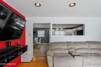 5-web-or-mls-25-tulip-st