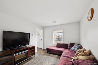 109 Caroline Ave, Franklin Square, NY 11010 - photo 5