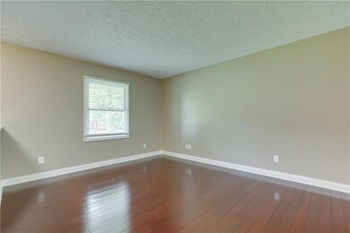551 S Sawmill Rd, Whiteland, IN 46184 - photo 7