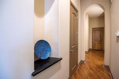 Rounded sheeetrock corners! Art niche and arched t