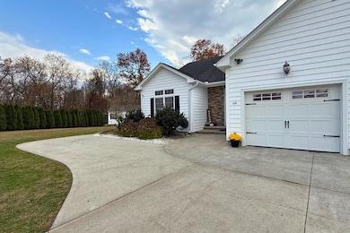 64 Mark Dr unit 64, Agawam, MA 01001 - photo 2