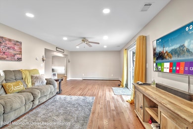 08-LIVING ROOM