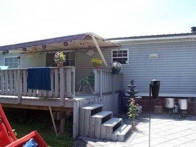 Patio/Deck with awning