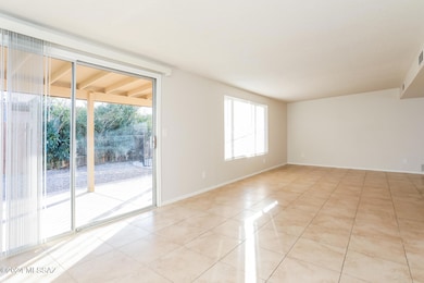 006-photo-living-room-14148055