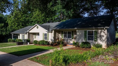 1124 Saint Charles Ct unit 3, Newton, NC 28658 - photo 5