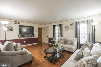 77 Holly Dr, West Deptford, NJ 08096 - photo 4