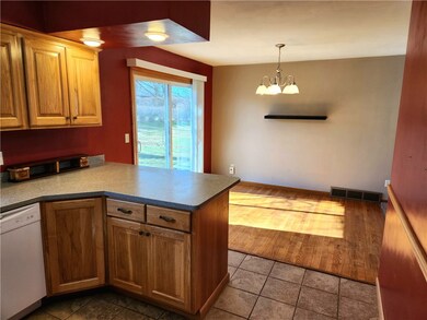 3302 Loveland Ave, Erie, PA 16506 - photo 3