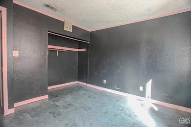 3913 Foxwood St, Bakersfield, CA 93306 - photo 7