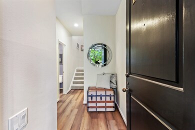 13 Litchfield Ln, Houston, TX 77024 - photo 4