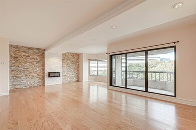 The Spires unit 401, Houston, TX 77030 - photo 2