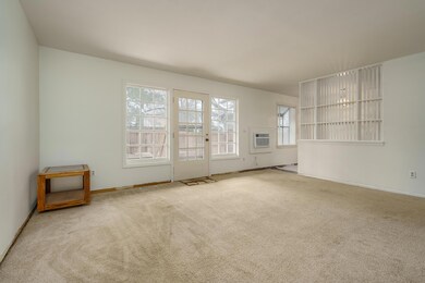 Whitcomb_St_719_AptF_Kalamazoo_49008-2