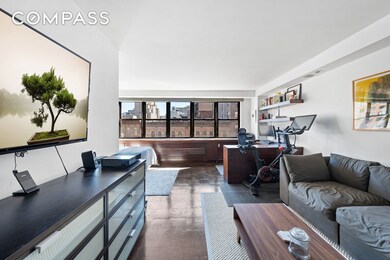 330 3rd Ave unit 8D, New York, NY 10010 - photo 2