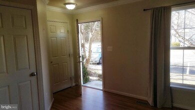 9081 Falcon Glen Ct, Bristow, VA 20136 - photo 3