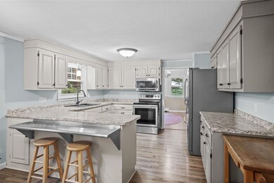 7 Hemlock St, Rochester, NH 03867 - photo 5