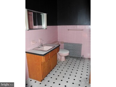 230 W Ridge St, Coaldale, PA 18218 - photo 5