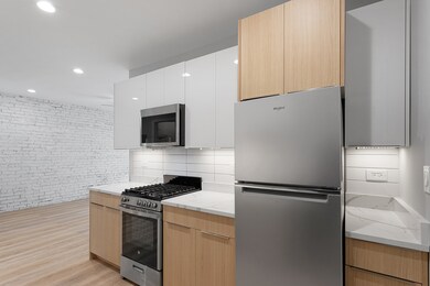 1629 W Chase Ave unit 3C, Chicago, IL 60626 - photo 3