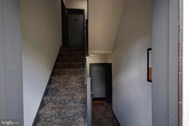 2239 Farrington Ave unit 101, Alexandria, VA 22303 - photo 2