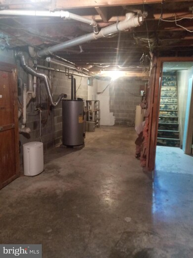 1075 Hyslip Ford Rd, Bunker Hill, WV 25413 - photo 5