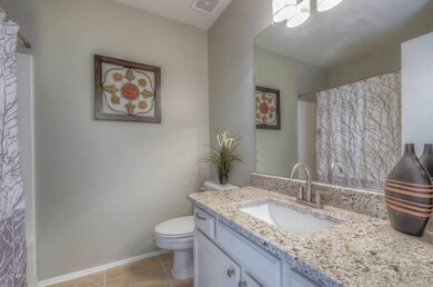 2nd_Bathroom_(1)