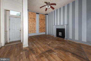 811 Appleton St, Baltimore, MD 21217 - photo 3